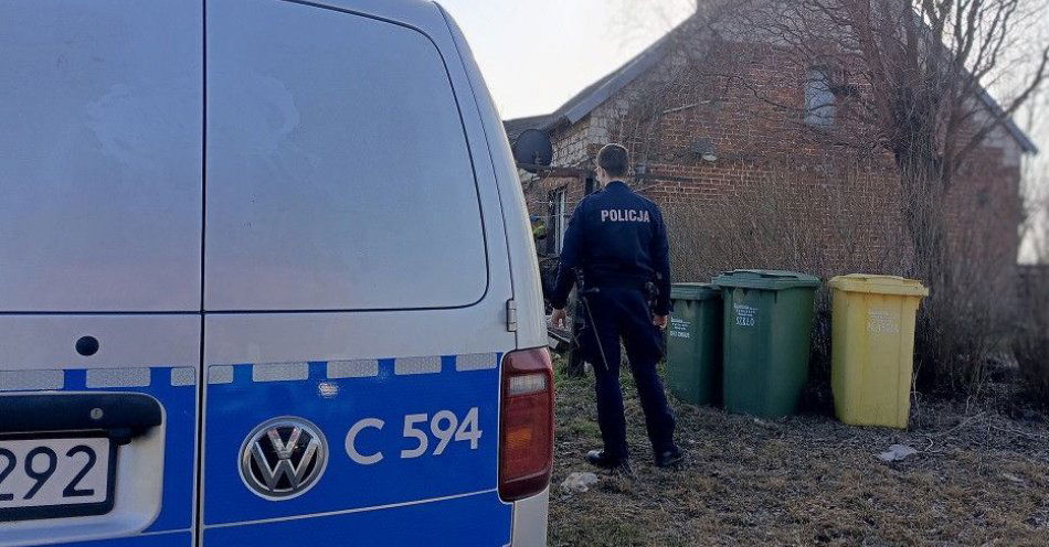 zdjęcie: Policjanci z Wąbrzeźna uratowali 77 letniego mężczyznę / fot. KPP Wąbrzeźno