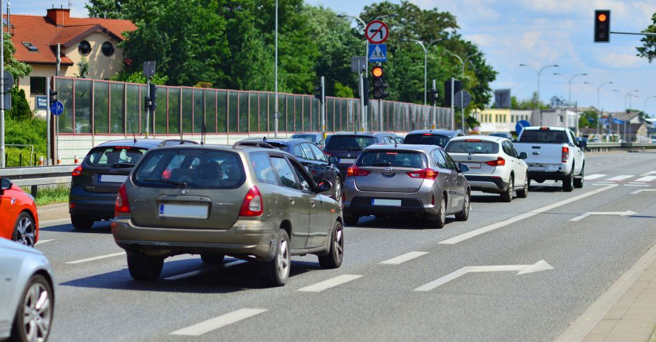 zdjęcie: Tymczasowa zmiana organizacji ruchu na odcinku ulicy Mickiewicza` / v27846767