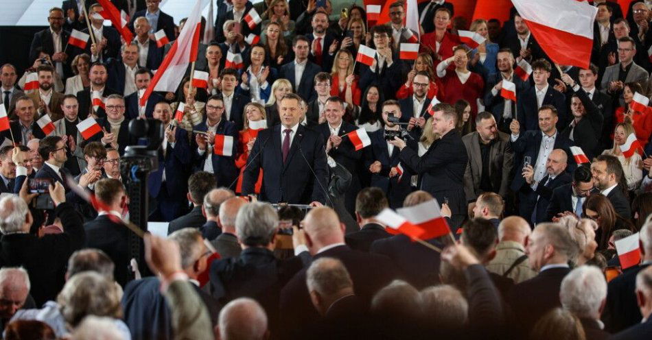 zdjęcie: Politolog: Wybór Czarnka na kandydata PiS na premiera nie jest zaskakujący / Kraków, 07.03.2026. Poseł PiS Przemysław Czarnek (C) podczas konwencji Prawa i Sprawiedliwości w Krakowie, 7 bm. Poseł PiS Przemysław Czarnek został kandydatem Prawa i Sprawiedliwości na premiera. (sko) PAP/Łukasz Gągulski