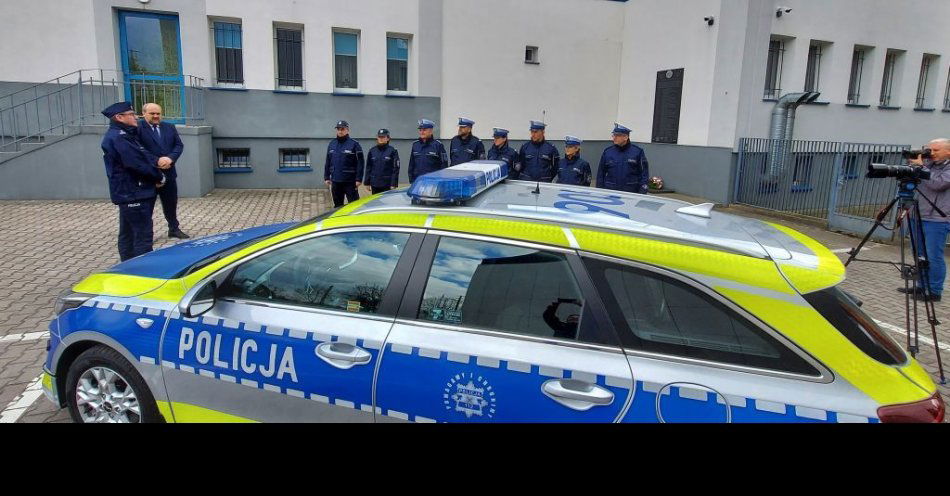 zdjęcie: Nowa KIA CEED dla bełchatowskiej policji / fot. KPP w Bełchatowie