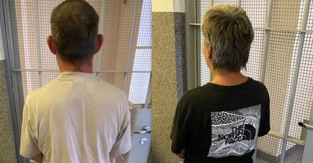 Usłyszeli zarzuty za podpalenie wiat śmietnikowych