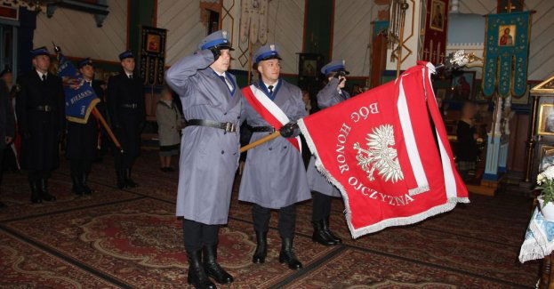 W dniu narodowego święta niepodległości policjanci uczcili pamięć pomordowanych funkcjonariuszy policji państwowej
