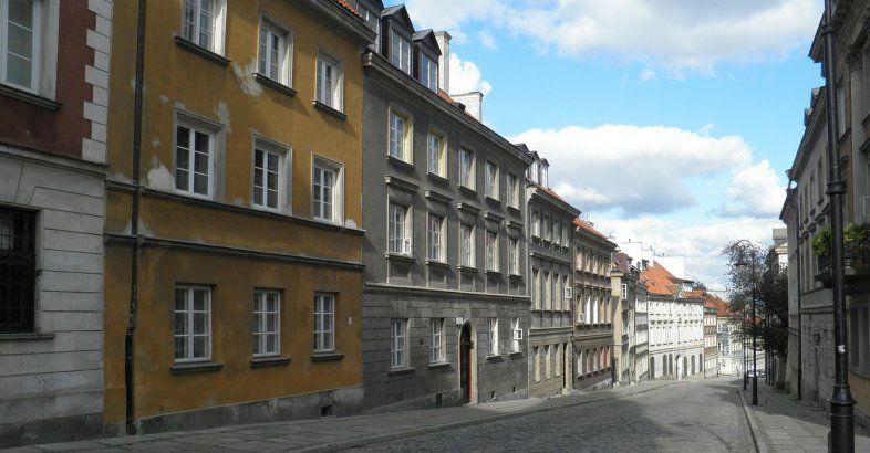 zdjęcie: Dzielnica Wola apeluje do nadzoru budowlanego o szczególny nadzór nad rozbiórką budynku oficyny przy ul. Łuckiej 8 / pixabay/191597