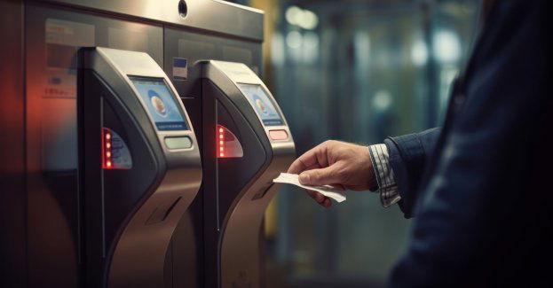 W Metropolii uruchomiono 132 nowe solarne biletomaty