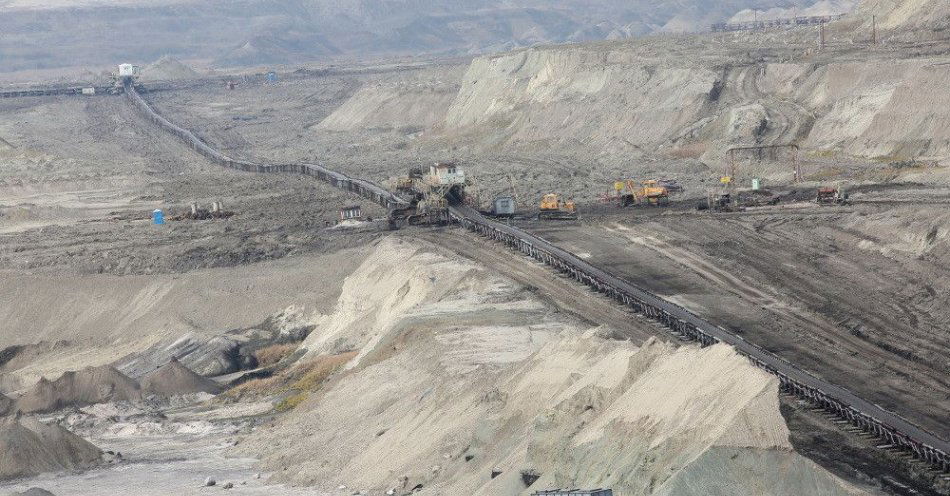 zdjęcie: Policja: na terenie kopalni węgla brunatnego w Gałczycach został znaleziony dron / Wielkopole, 13.04.2023. Odkrywka Jóźwin PAK Kopalni Węgla Brunatnego Konin w okolicach miejscowości Wielkopole, 13 bm. (jm) PAP/Tomasz Wojtasik