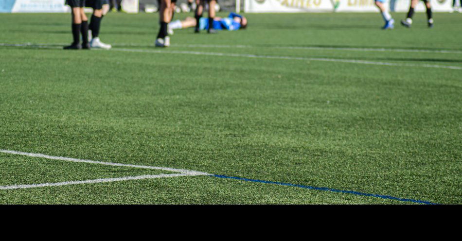 zdjęcie: Superliga hokeistów na trawie - weteran Mikuła zapewnił zwycięstwo Grunwaldowi / v49303500