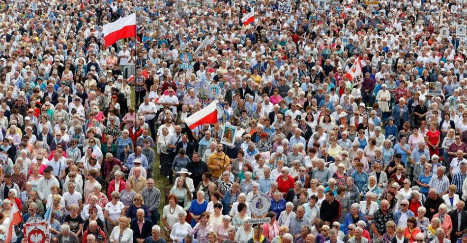 zdjęcie: 34. pielgrzymka Rodziny Radia Maryja na Jasnej Górze pod hasłem „Jesteśmy nadzieją” / fot. PAP