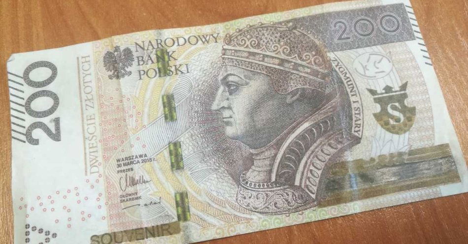 zdjęcie: Zapłacił za zakupy zabawkowym banknotem / fot. KMP Lublin