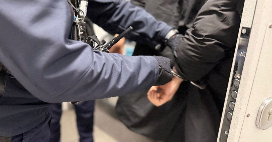 zdjęcie: Sławieńscy policjanci zatrzymali sześć poszukiwanych w dwa dni / fot. KPP w Sławnie