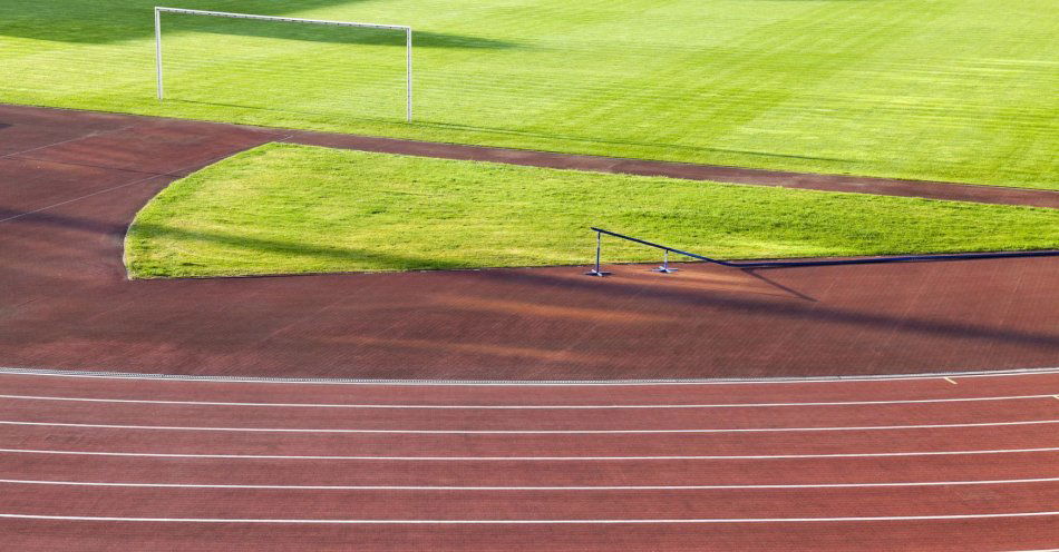 zdjęcie: Liceum przy ul. Wyspiańskiego będzie mieć nowe boiska sportowe / v9441679