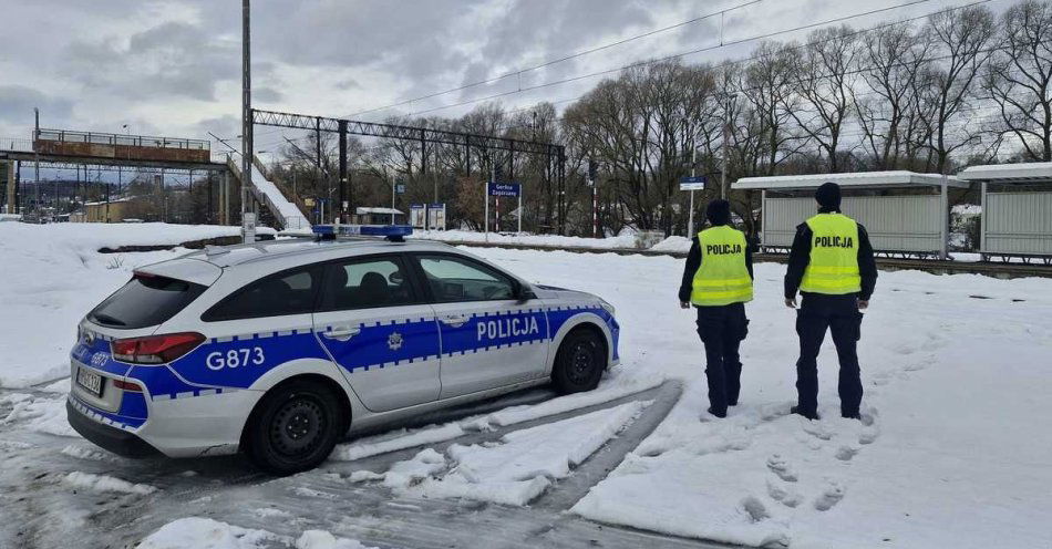 zdjęcie: Patrole TOR zabezpieczają infrastrukturę kolejową w Gorlicach / fot. KMP w Gorlicach