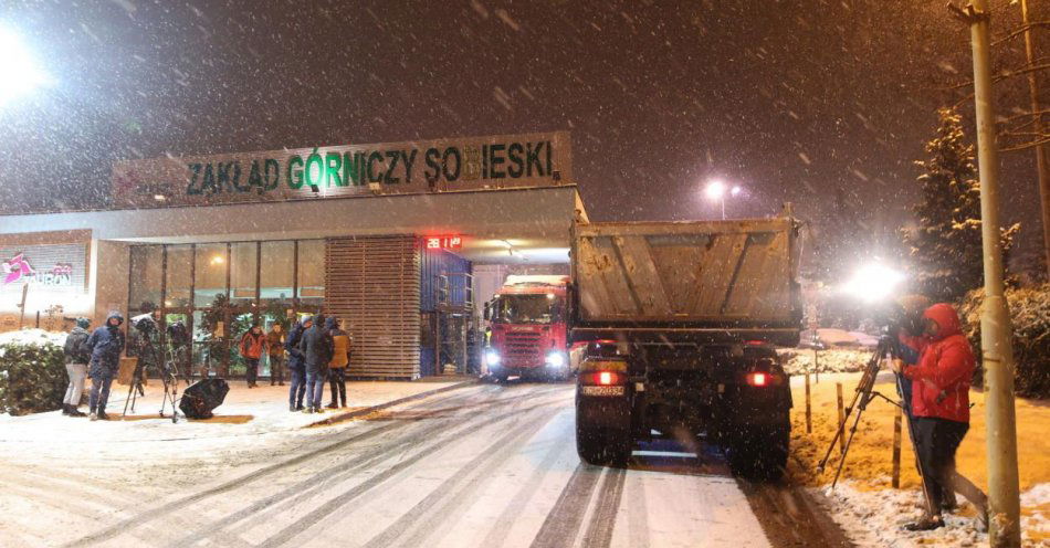 zdjęcie: Potwierdzony zgon jednego górnika w ZG Sobieski; z trzema nie ma kontaktu / fot. PAP