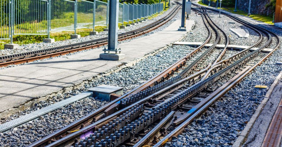 zdjęcie: Tramwaje Śląskie przebudują torowisko wzdłuż alei Korfantego w Katowicach / v16781477