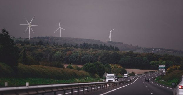 Ostrzeżenie pierwszego stopnia przed silnym wiatrem w większości powiatów regionu