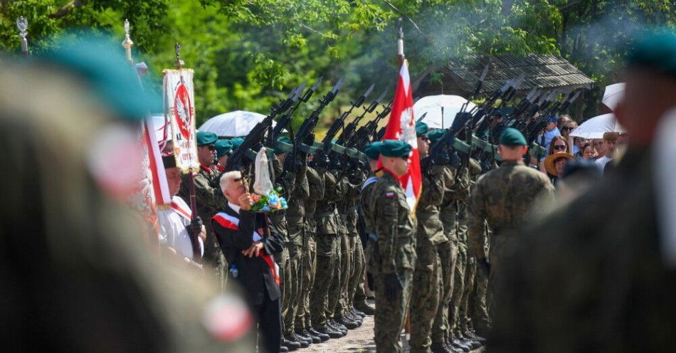 zdjęcie: Obchody 80. rocznicy Obławy Augustowskiej w Gibach przy Wzgórzu Krzyży / fot. PAP