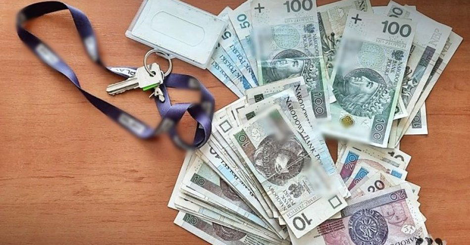 zdjęcie: Wykradł żonie klucze do sklepu wraz z kartą odblokowującą alarm i włamał się do sejfu / fot. KMP w Wałbrzychu
