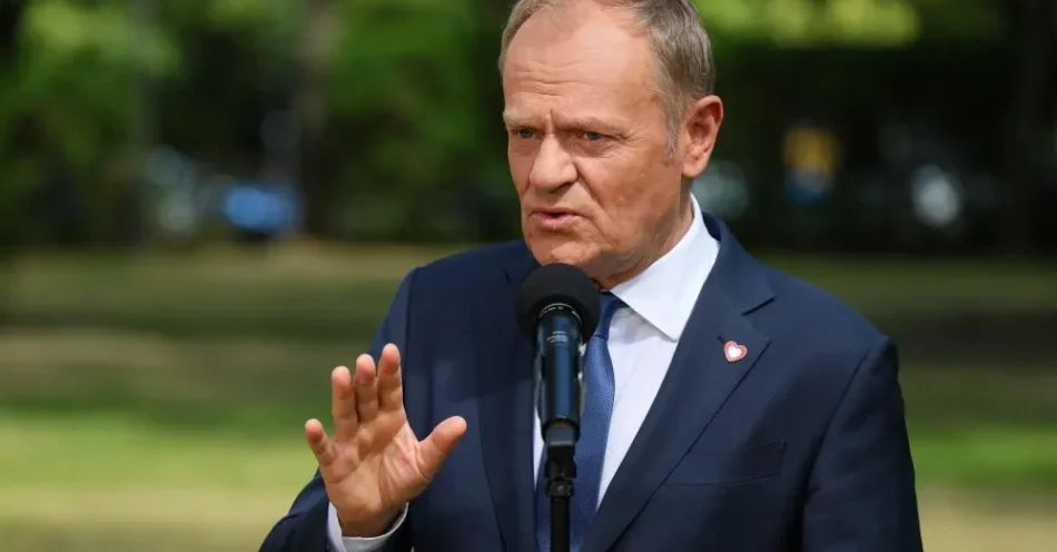 zdjęcie: Premier apeluje do pracodawców: w związku z upałami zadbajcie o swoich pracowników i siebie / Warszawa, 09.06.2026. Premier Donald Tusk na konferencji prasowej przed siedzibą KPRM w Warszawie po posiedzeniu rządu, 9 bm. Monika Piątkowska będzie wspólną kandydatką KO i PSL w przedterminowych wyborach na prezydenta Krakowa. (jm) PAP/Paweł Supernak