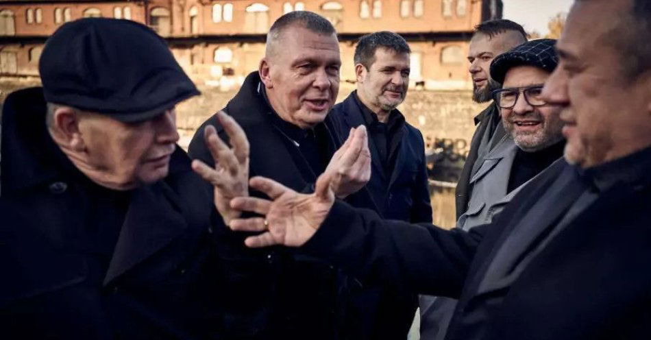 zdjęcie: Raz Dwa Trzy..dzieści pięć okrążeń wokół Słońca / kupbilecik24.pl / Raz Dwa Trzy..dzieści pięć okrążeń wokół Słońca
