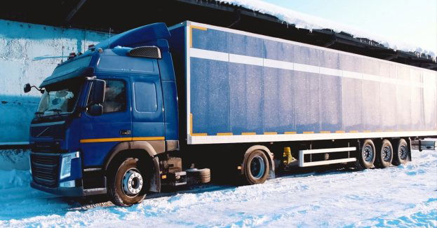 Przejście Jakuszyce-Harrachow zamknięte dla ciężarówek - opady śniegu