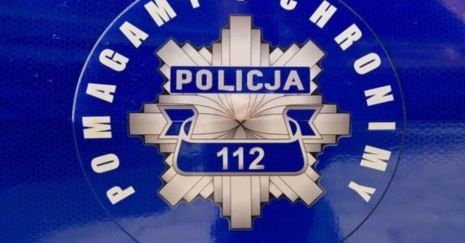 zdjęcie: Szczęśliwy finał nocnych poszukiwań 71-latka / fot. KPP w Łasku