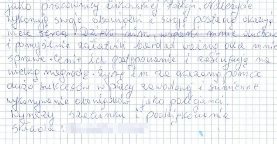 zdjęcie: Matka dziękuje policjantom z Łukowa za wsparcie i pomoc / fot. KPP Łuków