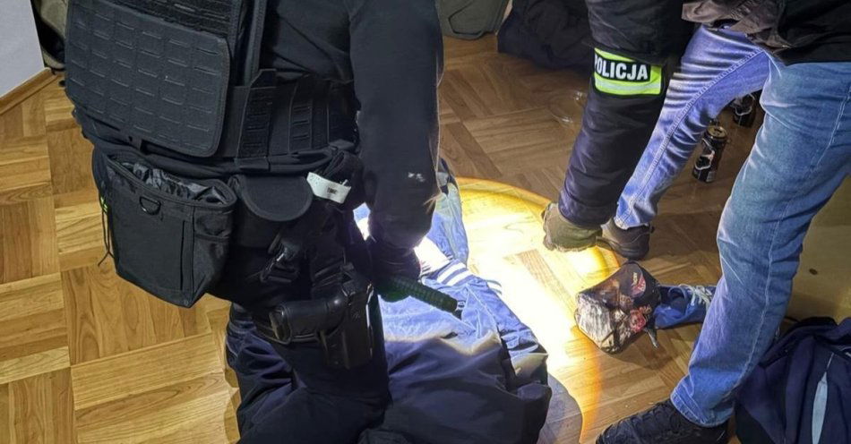 zdjęcie: Tymczasowy areszt po ataku na przystanku w Dębicy / fot. KPP w Dębicy fot. KPP Dębica