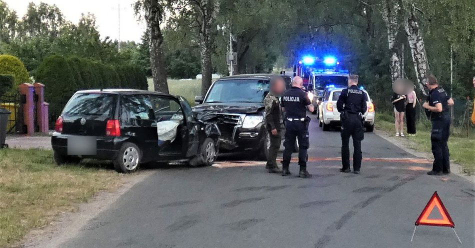 zdjęcie: Zderzenie dwóch pojazdów. Kierująca przestraszyła się pająka. / fot. KPP w Kościerzynie