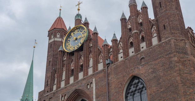 W bazylice św. Mikołaja otwarto umbraculum - regalium papieskie