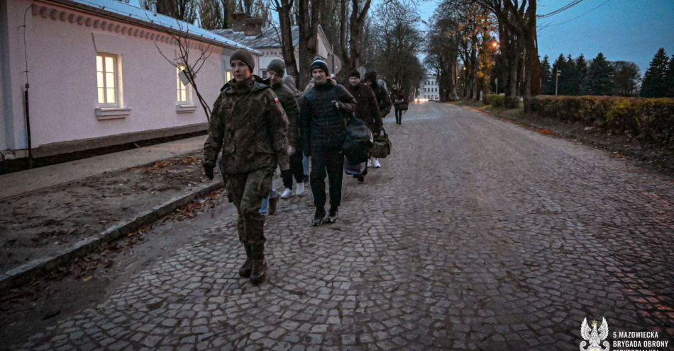 zdjęcie: Ponad 140 ochotników rozpoczęło szkolenie  w 5 Mazowieckiej Brygadzie Obrony Terytorialnej / fot. nadesłane