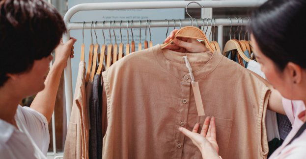 Przeklejał ceny z tańszych towarów