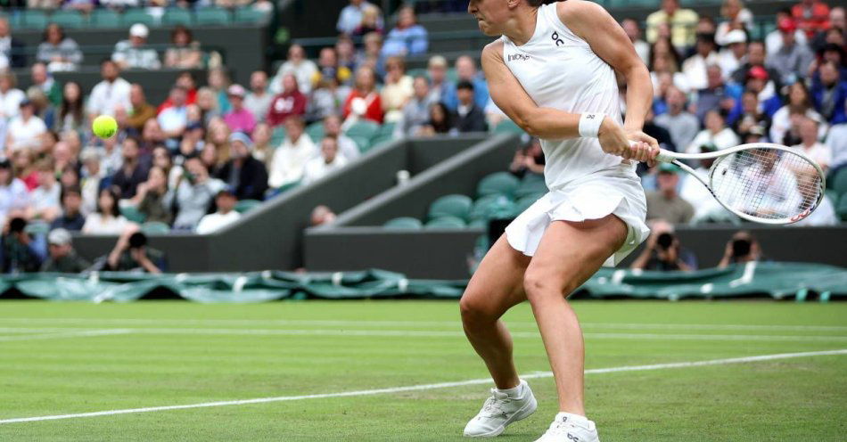 zdjęcie: Wimbledon - Iga Świątek awansowała do drugiej rundy / fot. PAP