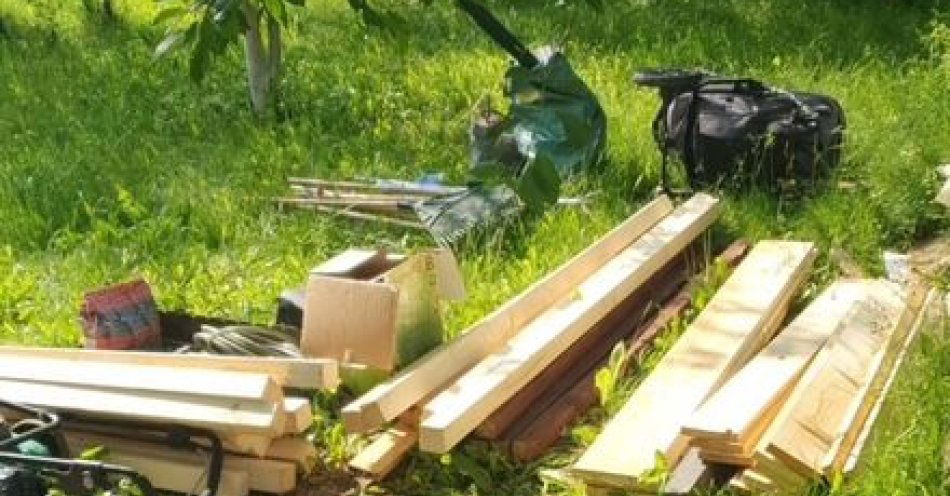 zdjęcie: Kradł sprzęt ogrodniczy i chował go u siebie - policjanci szybko go namierzyli / fot. KPP w Kłodzku