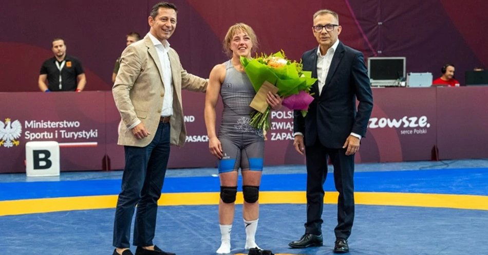 zdjęcie: Katarzyna Krawczyk zakończyła sportową karierę. Po 22 latach zostawiła buty na macie / fot. nadesłane