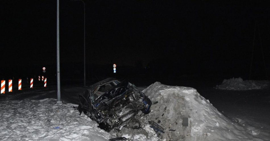 zdjęcie: Nietrzeźwy kierowca z dożywotnim zakazem dachował na rondzie / fot. KMP Chełm