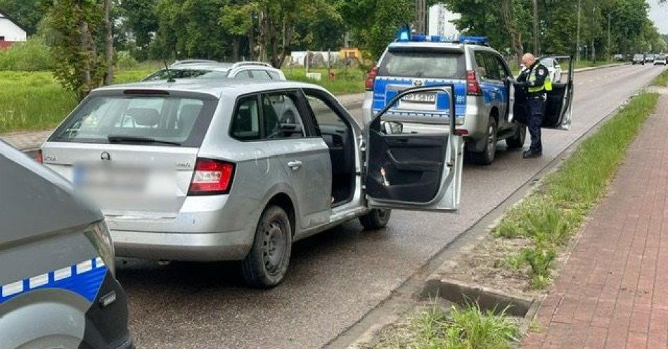 zdjęcie: Pościg ulicami miasta Ostródy. Próbujący uciec kierowca - nietrzeźwy i z aktywnym zakazem / fot. KPP w Ostródzie