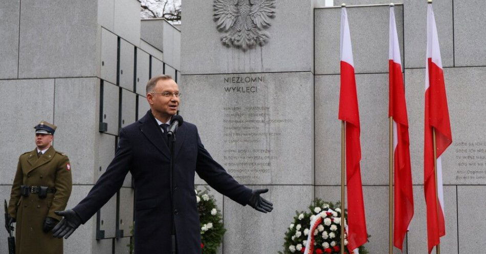 zdjęcie: Szczątki Żołnierzy Wyklętych spoczywały w bezimiennych dołach, by zatrzeć o nich pamięć / fot. PAP