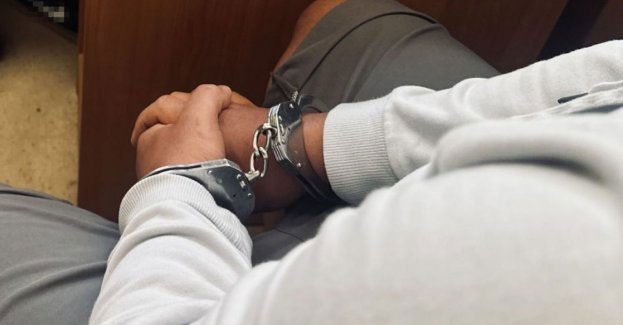 Pijani i pod wpływem narkotyków kierowcy za kratkami puckiej komendy