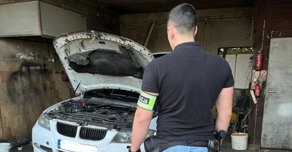 zdjęcie: Skradzione bmw odzyskane przez  krotoszyńskich kryminalnych. / fot. KPP Krotoszyn