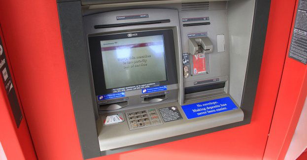 Areszt za usiłowanie włamania do bankomatu