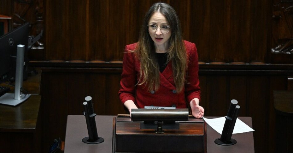 zdjęcie: Dziemianowicz-Bąk: ośmieszanie i izolowanie w miejscu pracy to patologia / Warszawa, 08.01.2026. Minister rodziny, pracy i polityki społecznej Agnieszka Dziemianowicz-Bąk na sali obrad Sejmu w Warszawie, 8 bm. Na pierwszym w 2026 r. posiedzeniu posłowie zajmą się m.in. projektem nowelizacji Kodeksu wyborczego. (jm) PAP/Piotr Nowak