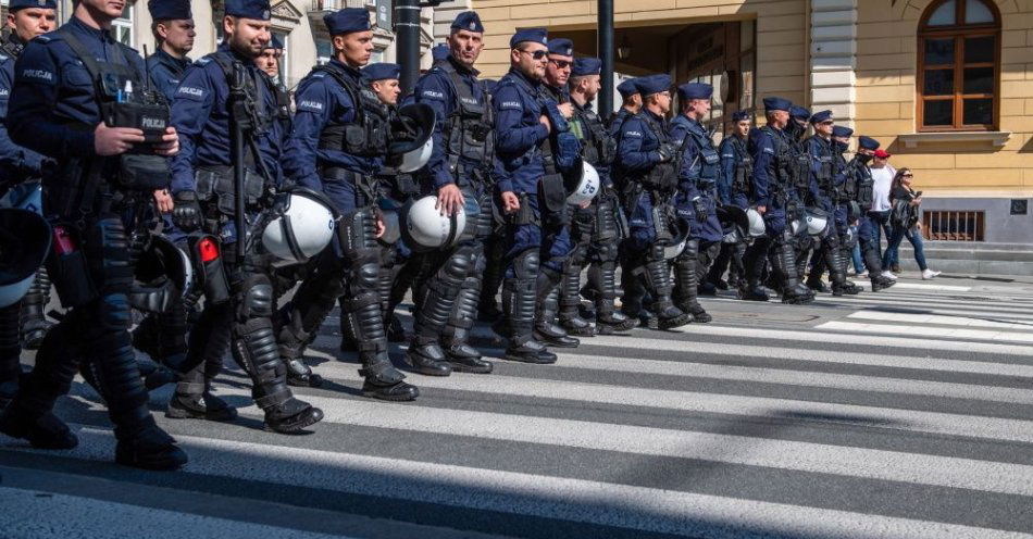 zdjęcie: To poważna policyjna operacja / fot. PAP