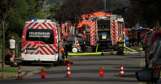 Pożar hali w Mikołowie opanowany