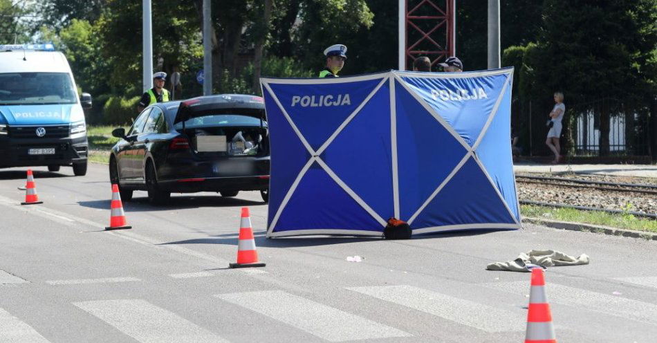 zdjęcie: Aż siedmiu pieszych zginęło na drogach przez weekend / fot. PAP