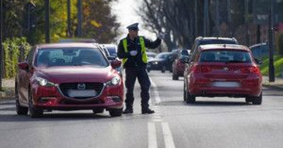 zdjęcie: ZNICZ 2025 w Przemyślu zmiany organizacji ruchu przy cmentarzach / fot. KMP w Przemyślu