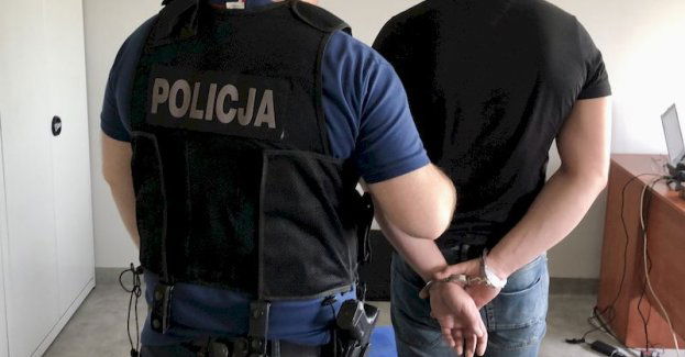 60 zarzutów oszustwa dla 28-latka ze Słupska w związku ze sprzedażą leków w Internecie