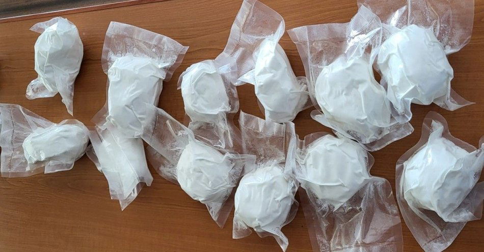 zdjęcie: Ponad 4 kilogramy narkotyków zabezpieczyli kryminalni z Włocławka / fot. KMP we Włocławku
