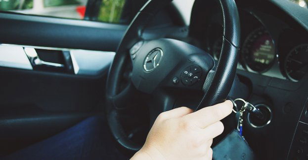 Przyjechał zabezpieczyć pojazd znajomego, musiał pozostawić także swój