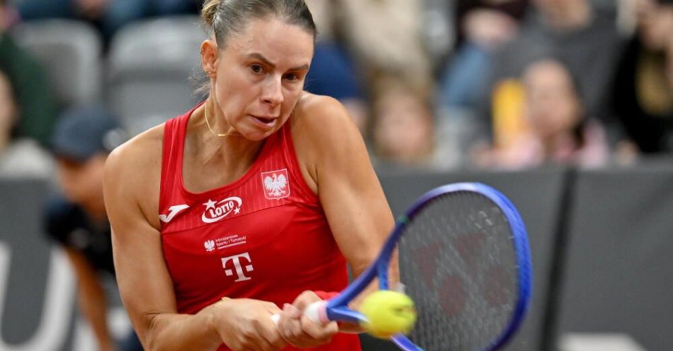 zdjęcie: Turniej WTA w Strasburgu - Magda Linette przegrała z Kazaszką Rybakiną w ćwierćfinale / fot. PAP