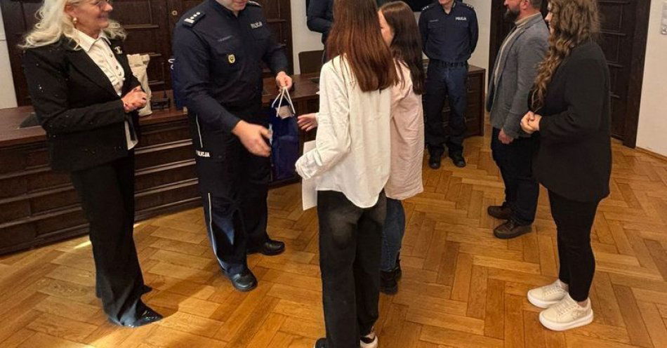 zdjęcie: Słowa mają moc: OHP z Oleśnicy zwycięzcą konkursu / fot. KMP w Jeleniej Górze