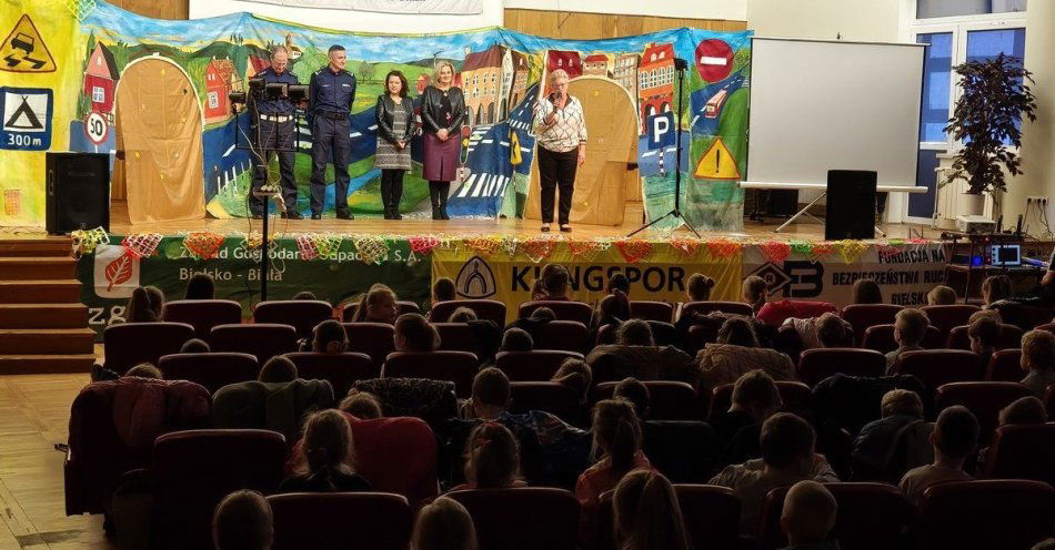 zdjęcie: Ponad 1300 pierwszaków na akcji Bądź i Ty bezpieczny / fot. KMP w Bielsku-Białej
